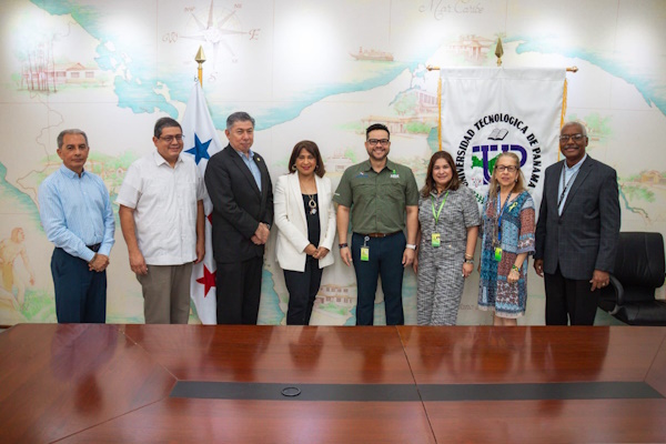 Salud se reúne con la Universidad Tecnológica de Panamá