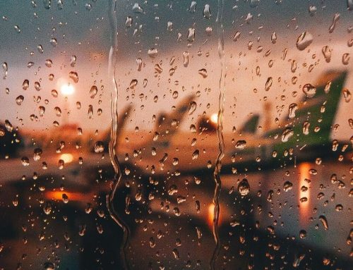 Tormenta tropical Karen obliga a desviar vuelos en Venezuela