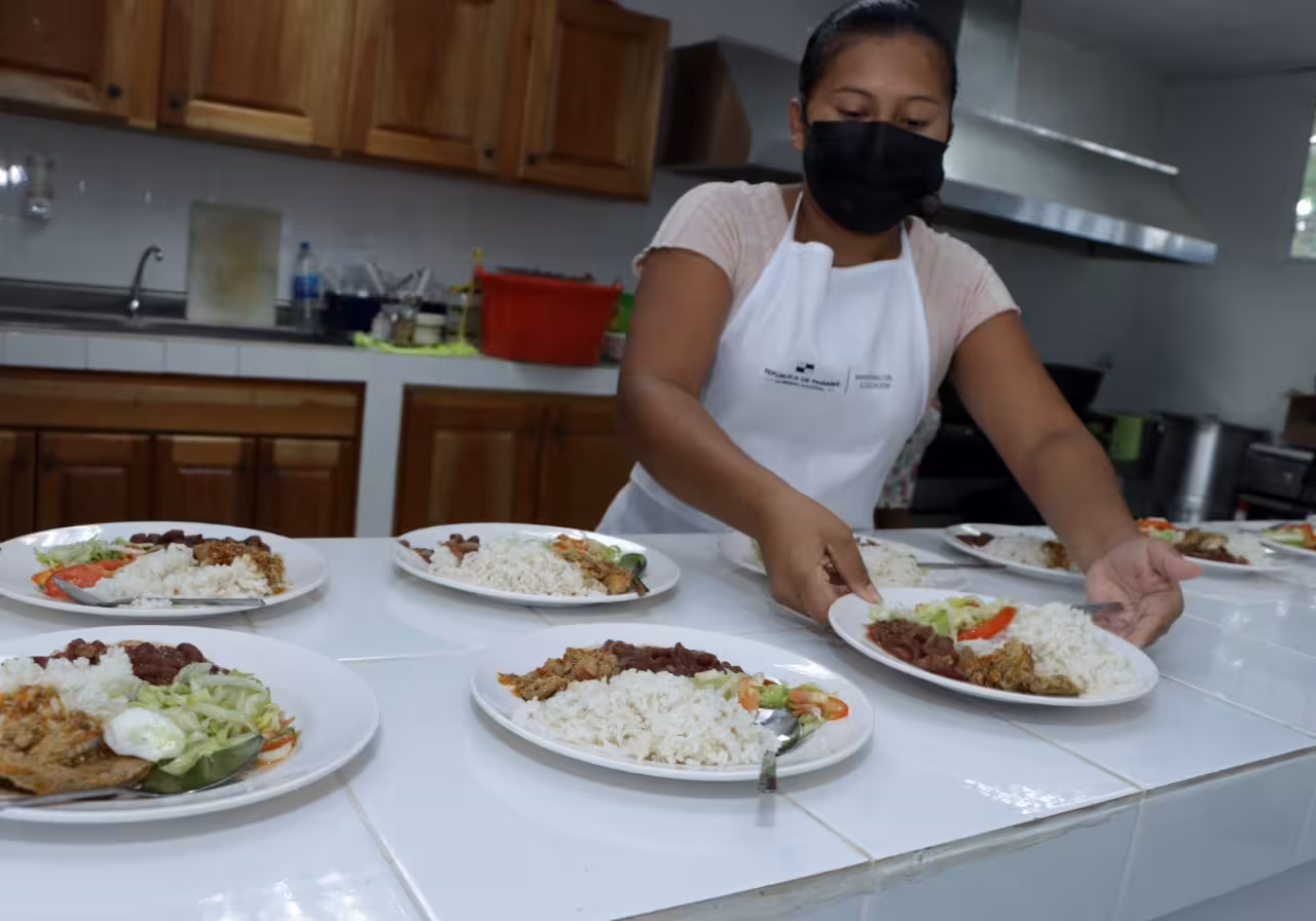 Estudian sin hambre (6)