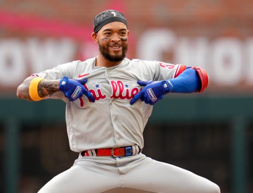 EDMUNDO SOSA DE LOS PHILLIES DE PHILADELPHIAES GALARDONADO CON  EL PREMIO HEART HUSTLE 2024