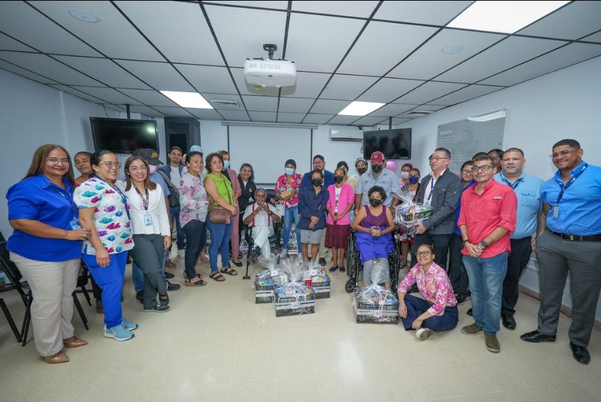 Voluntariado SERTV de octubre junto a pacientes del ION