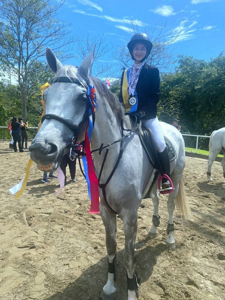 SOFÍA RUIZ CONQUISTA EL CAMPEONATO DEL CATEGORÍA IMFANTIL B EN EL NACIONAL DE EQUITACIÓN