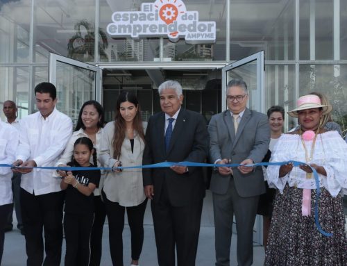 Presidente Mulino inaugura el Espacio del Emprendedor