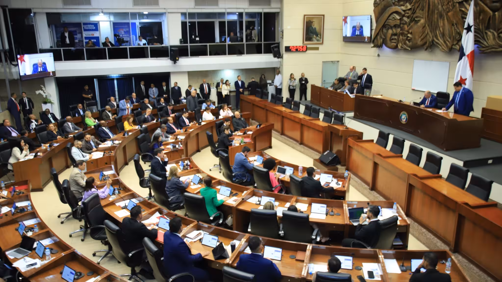 ASAMBLEA NACIONAL Diputados de la Asamblea Nacional votan para conformar las comisiones de trabajo