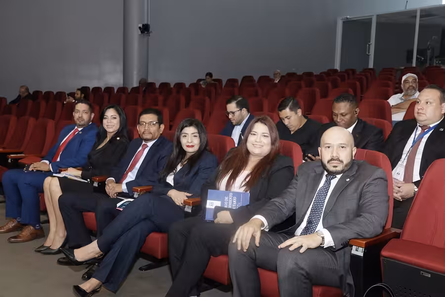 Comisión en Panamá aprueba nombramientos para órganos públicos