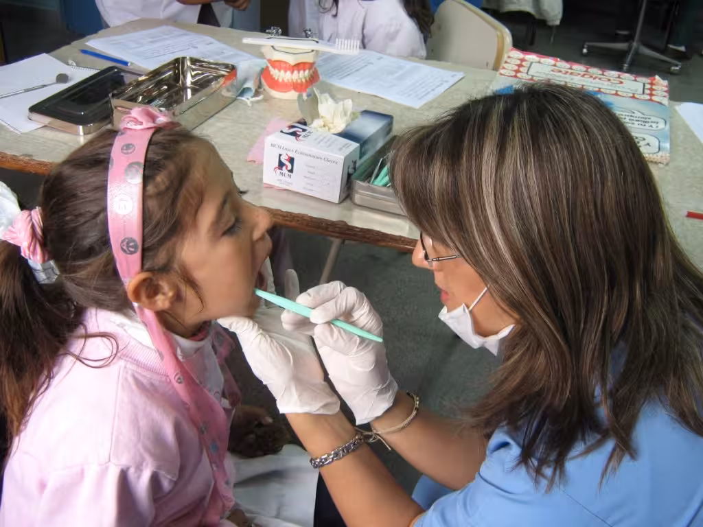 buscan cuidar salud bucal de los niños