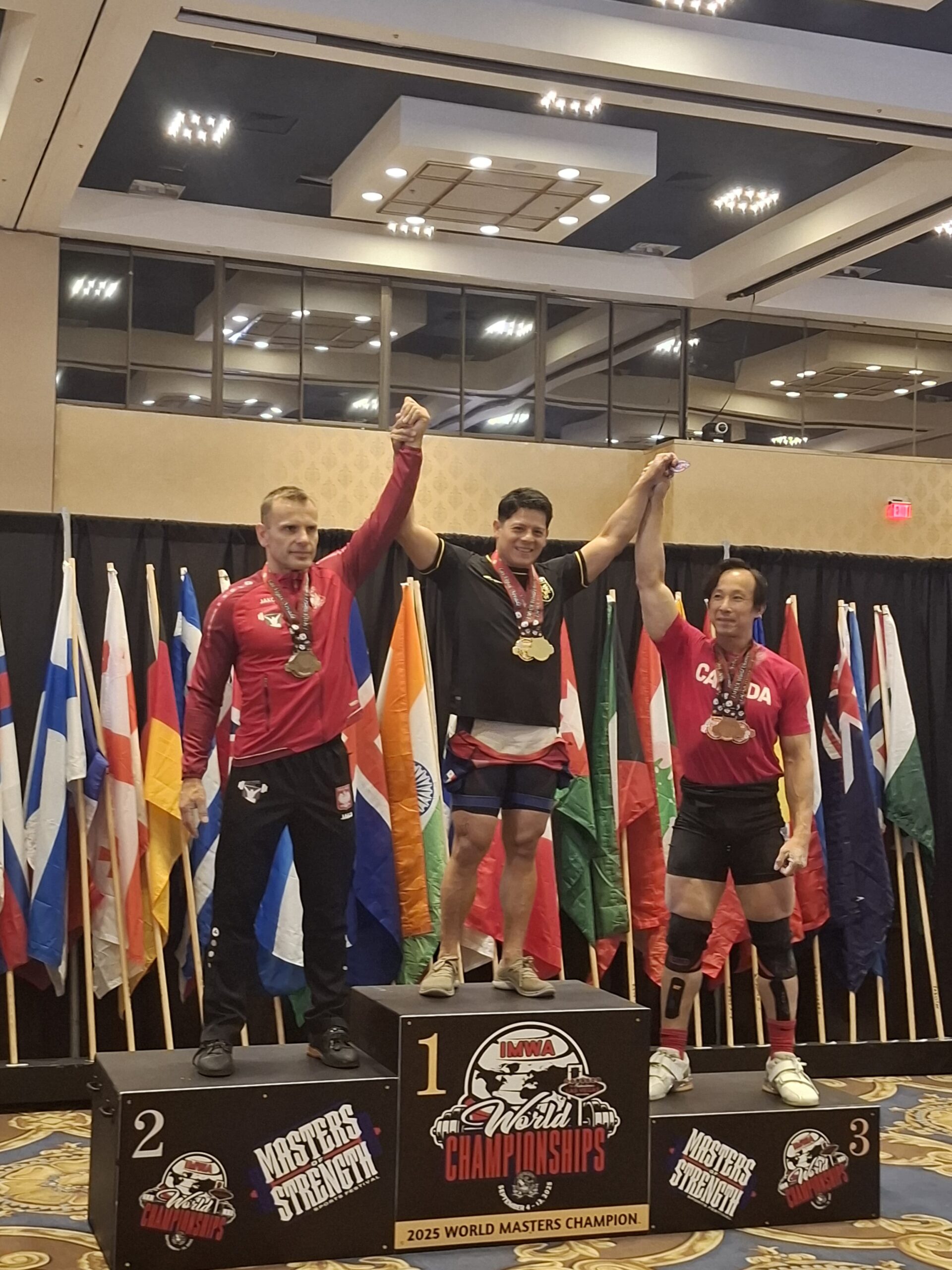 Panamá destaca en levantamiento con Batista en Mundial Master.