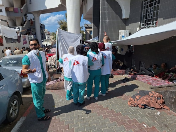 La organización humanitaria Médicos Sin Fronteras (MSF) anunció la suspensión de sus actividades en Ciudad de Gaza, la principal de la Franja, ante el rápido deterioro de la situación de seguridad en el contexto de la actual ofensiva israelí.