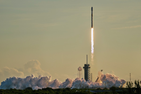 La NASA lanzóal espacio, tres misiones que buscan mapear la heliosfera, capa que rodea y protege al sistema solar, dar seguimiento crítico de la meteorología espacial y estudiar cómo responde la atmósfera superior de la Tierra al viento solar.