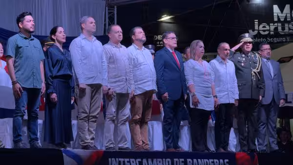 Autoridades destacan unión en festival cultural en Paso Canoas.