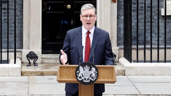 El primer ministro británico, Keir Starmer, anunció la introducción por primera vez en el Reino Unido de una tarjeta de identificación digital gratuita que será obligatorio mostrar para trabajar o alquilar vivienda, a fin de disuadir la inmigración ilegal.