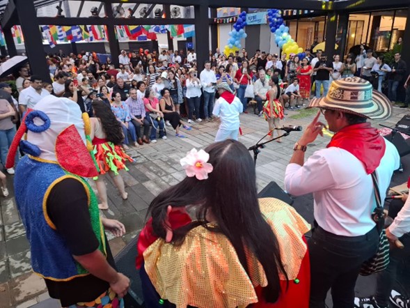 exhibición de música de los países participantes