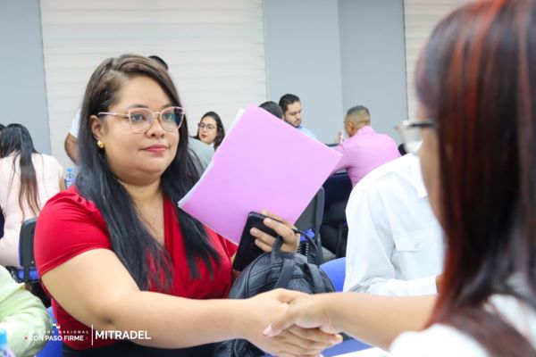 Más jóvenes entran al mercado laboral.