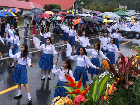 bandas de música participan de la parada