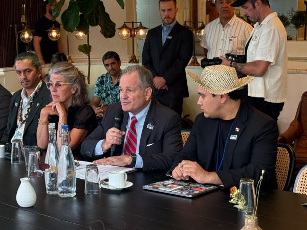 Ministro anuncia su participación en la semana del Clima