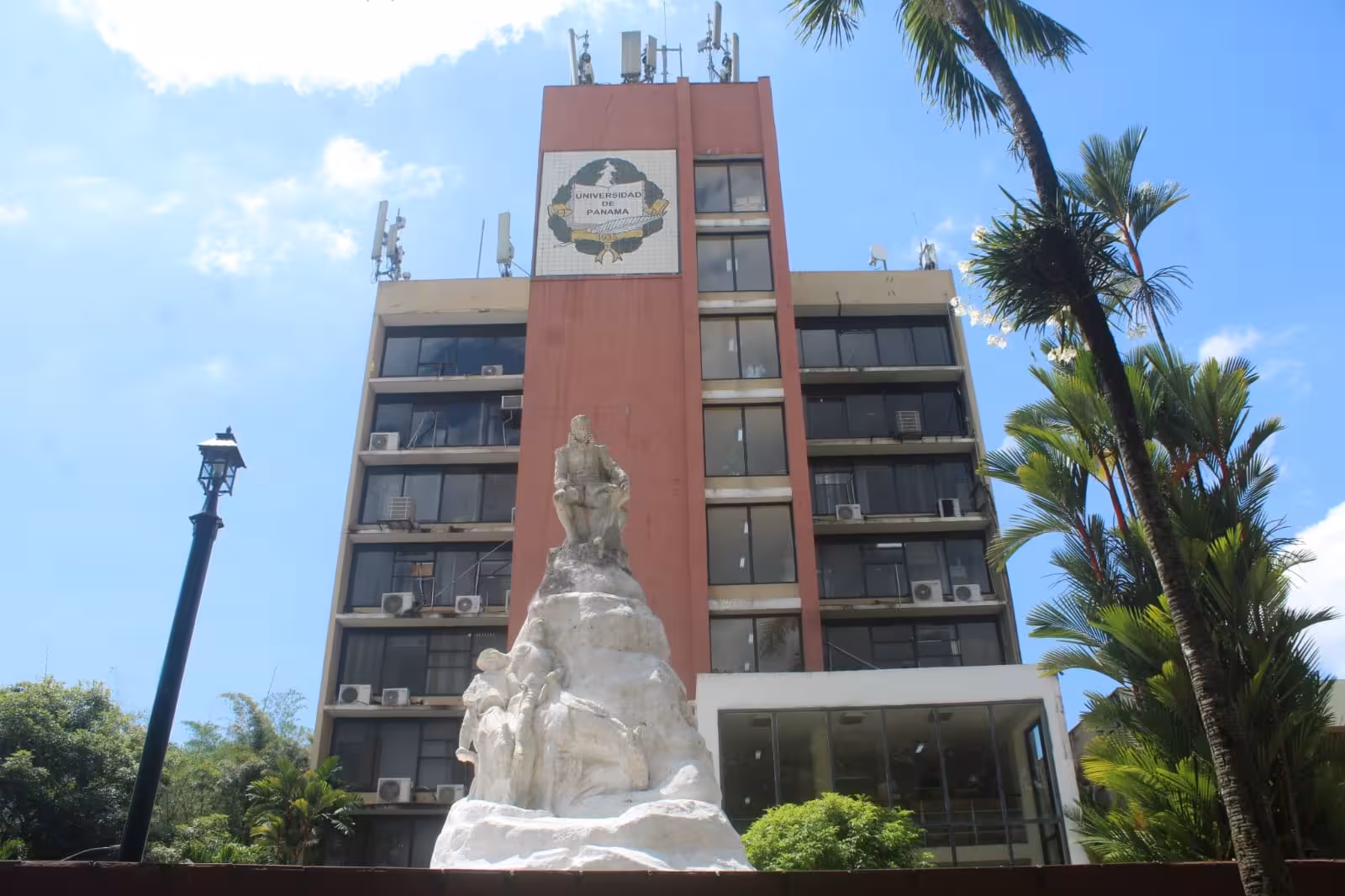 Culminan diplomado en administración de PH