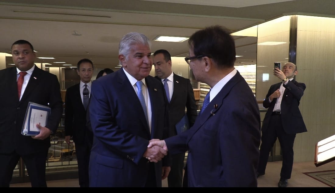 Parlamentarios muestra interés en adherirse a tratado de neutralidad