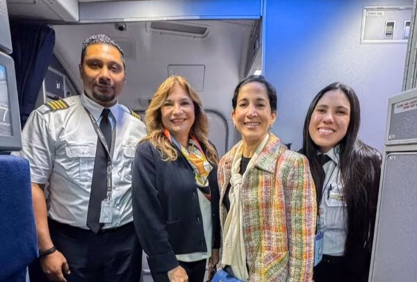 En el marco del Mes de la Herencia Hispana en Estados Unidos, la Primera Dama de Panamá, Maricel Cohen de Mulino, acompaña a la Ministra de Cultura, Maruja Herrera, en una agenda cultural en Nueva York orientada a promover la identidad panameña y fortalecer los lazos con la comunidad panameña residente en el exterior.