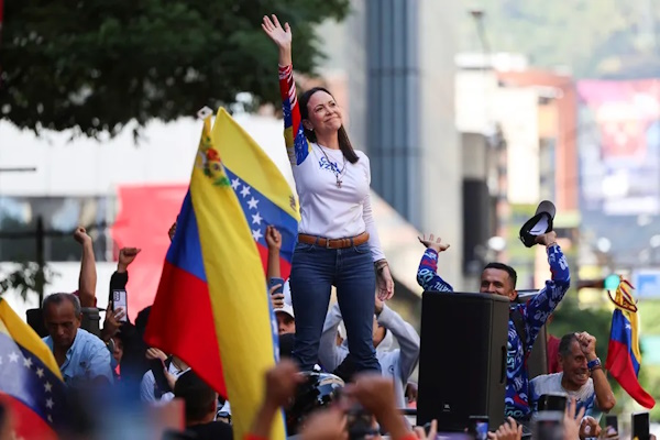 La líder opositora de Venezuela María Corina Machado resultó ganadora del Premio Nobel de la Paz 2025 "por su incansable labor en la promoción de los derechos democráticos del pueblo venezolano y por su lucha por lograr una transición justa y pacífica de la dictadura a la democracia".