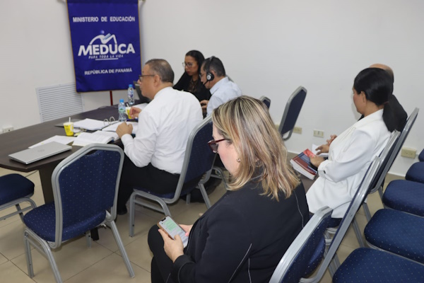 El MEDUCA de Panamá, comenzó recientemente, el proceso de homologación para la compra de computadoras portátiles y licencias Microsoft M365 A3, destinadas a docentes y estudiantes del sistema oficial.