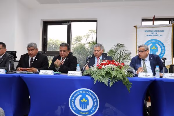 Asamblea Nacional debate ley sobre producción de leche.