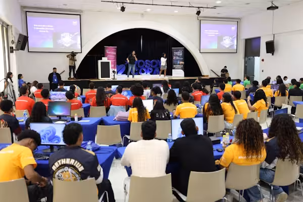 Inicia en Panamá, Primer Campamento Tecnológico Copa Airlines, con la participación de 200 estudiantes de undécimo y duodécimo grado de colegios oficiales y cuenta con el apoyo del MEDUCA.