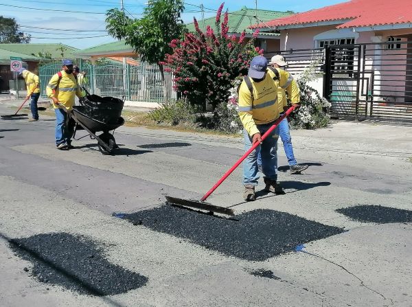 Continúa programa de rehabilitación de vías.