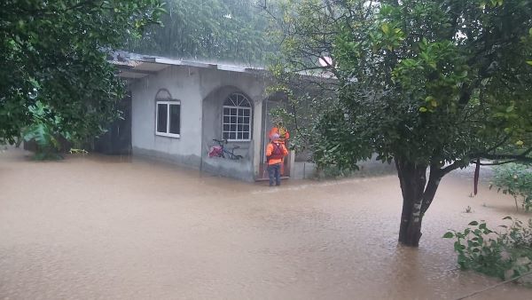 Acciones para atender afectaciones por inundaciones en Veraguas.