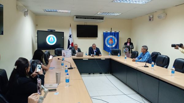 Presentan nuevo diseño de licencia física de conducir .