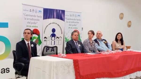 conmemoran día internacional contra el polío.