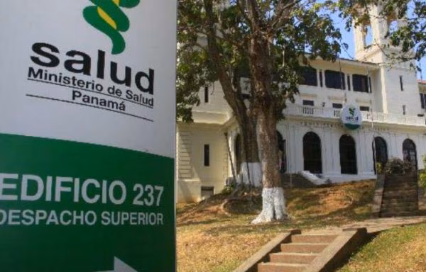 Minsa aclara situación de egresados de medicina.