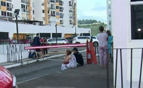 Las personas fueron evacuadas tras explosión.