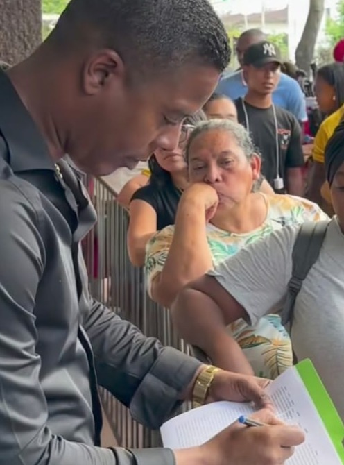 Entregan formularios para permisos de venta en fiestas patrias.