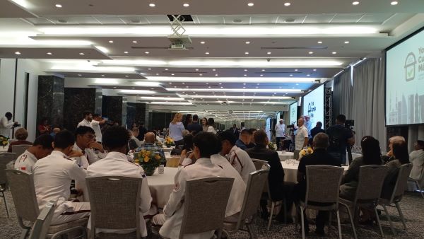 Entregan premios a empresas por su responsabilidad social y laboral.