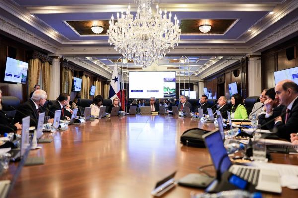 Consejo de Gabinete reasigna presupuesto a educación, salud y agro.