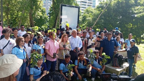 La jornada forma parte de los esfuerzos nacionales por impulsar iniciativas de reforestación urbana.