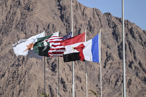 El presidente estadounidense, Donald Trump, afirmó desde la ciudad egipcia de Sharm el Sheij que la segunda fase de las negociaciones para el acuerdo de Gaza ha comenzado.