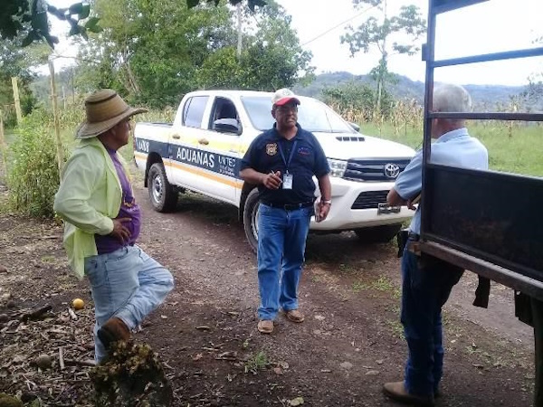 Atendiendo petición de la Asociación Nacional de Molineros de Panamá (ANALMO), un grupo de directivos de este gremio sostuvo un conversatorio con un equipo técnico de la Autoridad de Aduanas, el cual estuvo encabezado por el Subdirector Logístico Reynaldo Bello, con el fin de tratar el tema de contrabando de arroz en la zona occidental.