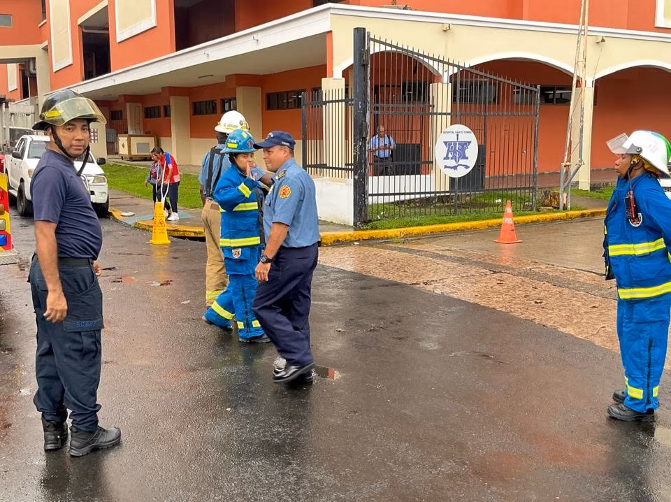 El Benemérito Cuerpo de Bomberos de la República de Panamá informa que, en horas de la mañana de hoy, unidades especializadas respondieron a una emergencia reportada en el área de Hemodiálisis del Hospital Santo Tomás, donde se alertó sobre la posible presencia de un gas irritante.