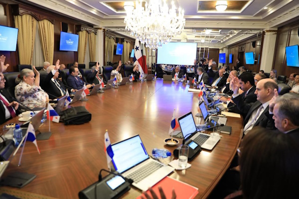 El Consejo de Gabinete de Panamá, aprobó al MINSA un contrato para el servicio integral especializado para el manejo de desechos hospitalarios que garantiza la protección sanitaria y ambiental en el país.