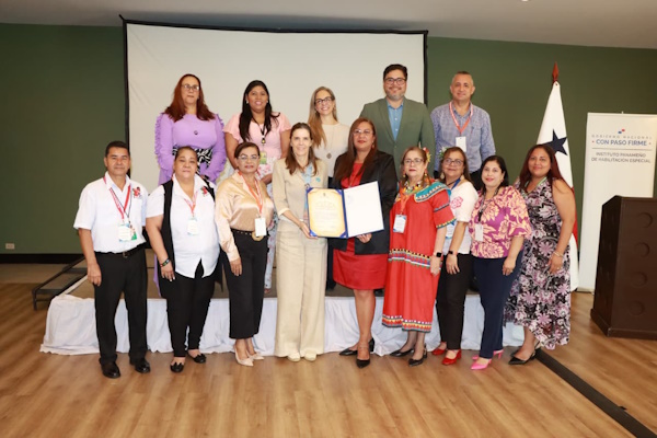 IPHE, UNICEF y The Creating Center Foundation comienzan capacitación de “Formador de Formadores”, dirigida a un grupo de cien docentes de educación especial.