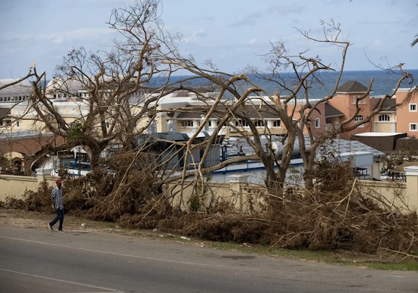El Gobierno de Jamaica informó que la cifra de fallecidos tras el paso del devastador huracán Melissa, que impactó al país caribeño como categoría 5, se incrementó a 45 y a 15 el número de desaparecidos.