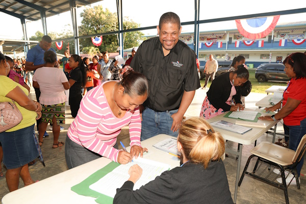 En su segundo día de pagos del Pase-U, el IFARHU de Panamá, amplía su presencia en Bocas del Toro, Kankintú y el Archipiélago de Las Perlas, generando un impulso económico palpable en estas zonas.