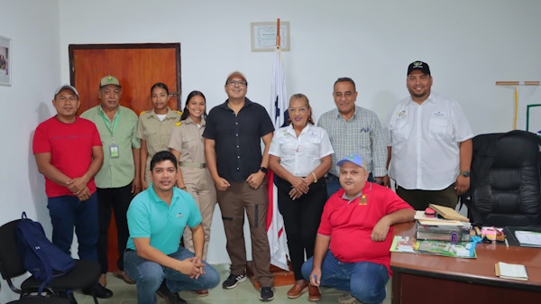 MIDA de Panamá Oeste recibe a expertos internacionales para reforzar proyectos de cacao y café. Proyecto KoLFACI–CATIE–MIDA.
