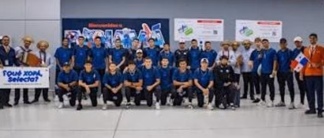 Panamá recibe con tamboritos a El Salvador