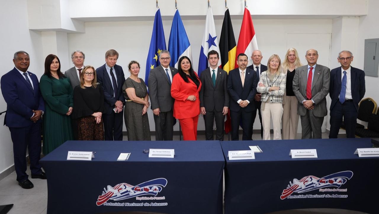 El convenio permite la capacitación conjunta, análisis de riesgos compartidos y coordinación operativa entre Panamá y tres países europeos. La iniciativa busca optimizar la seguridad portuaria, agilizar el flujo de información y detectar métodos de contrabando cada vez más sofisticados, promoviendo un comercio internacional seguro y transparente.