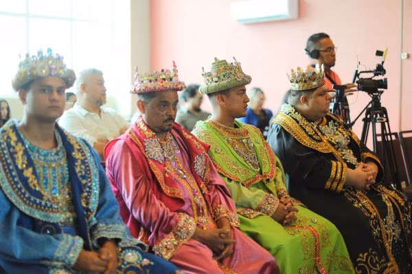 Macaracas acogerá la versión 53 del Encuentro del Canajagua entre el 2 y 6 de enero. La programación incluye concursos, desfiles y prácticas comunitarias como la Junta de Embarra. El 6 de enero se presentará el Drama de los Reyes Magos, en un esfuerzo por proteger manifestaciones culturales en riesgo.