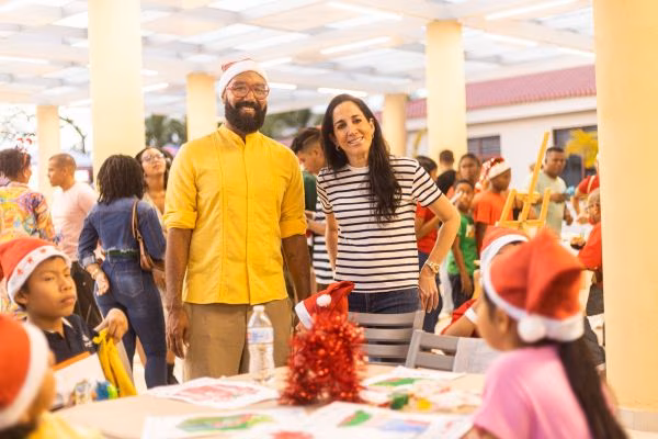 El Centro de Arte y Cultura de Colón (CACCO) presentó su Agenda Navideña 2025, con más de una decena de actividades que incluyen música, danza, teatro, cine y talleres formativos. La programación busca posicionar a Colón como un referente cultural en Panamá, impulsar el turismo interno y dinamizar la economía local.