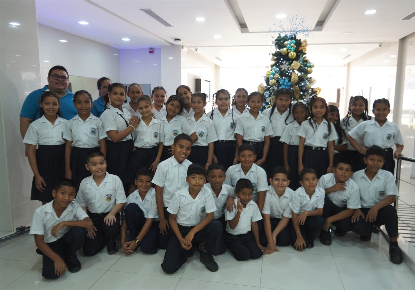 Estudiantes de Cañita de Chepo visitan SERTV