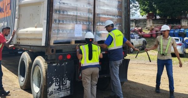 Las inspecciones efectuadas por Cuarentena Agropecuaria durante noviembre reflejan el volumen creciente de importaciones necesarias para sostener la producción nacional. Tanto los insumos pecuarios como los vegetales pasan por procesos estrictos de verificación para evitar riesgos sanitarios que puedan afectar a los sistemas productivos. El MIDA subraya que la vigilancia permanente es clave para asegurar la inocuidad y estabilidad de la cadena agroalimentaria.